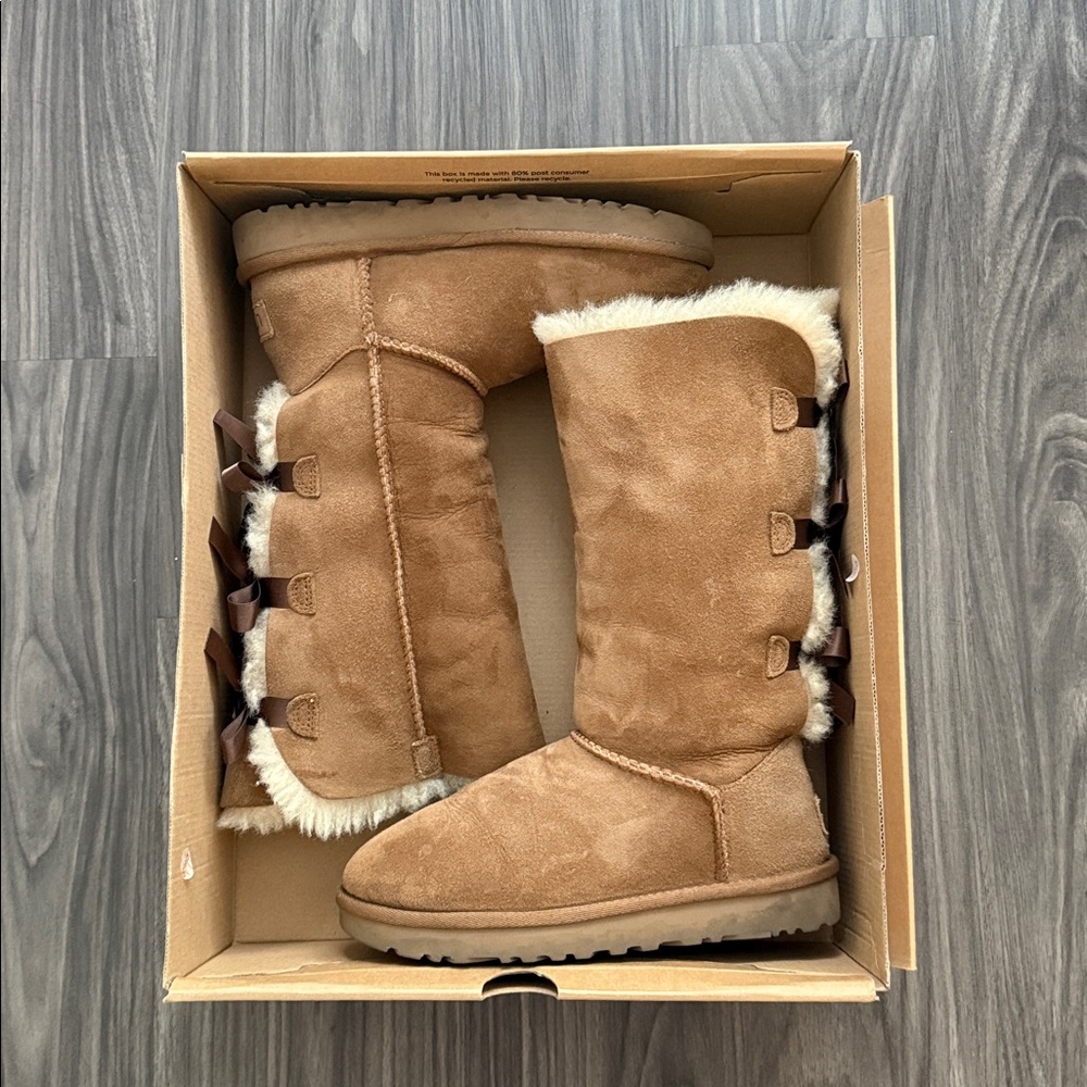 Bailey Bow Tall II Boot

UGG Tan Suede Boots with Cream Fur